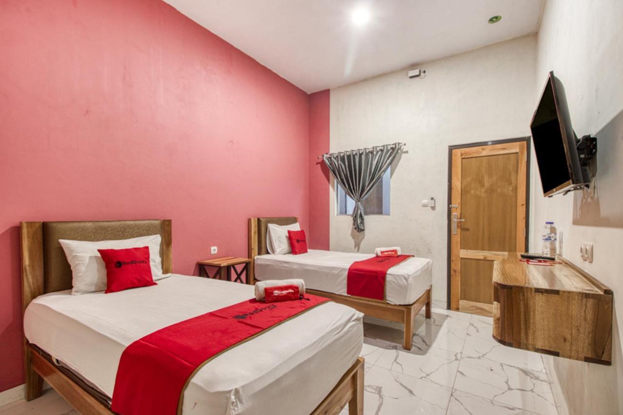 Reddoorz Plus @ Flory Hotel Jogjakarta Buitenkant foto