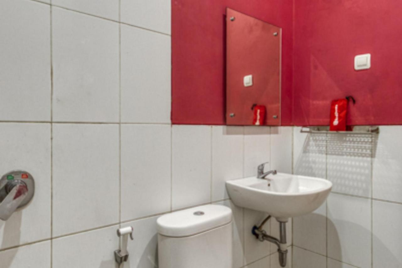 Reddoorz Plus @ Flory Hotel Jogjakarta Buitenkant foto